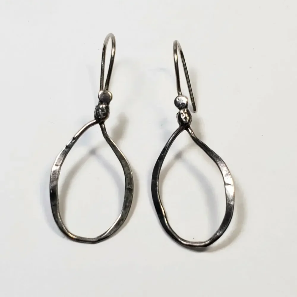 SILPADA W1551 Sterling Silver 925 Lasso Oxidized Hammered Oval Earrings